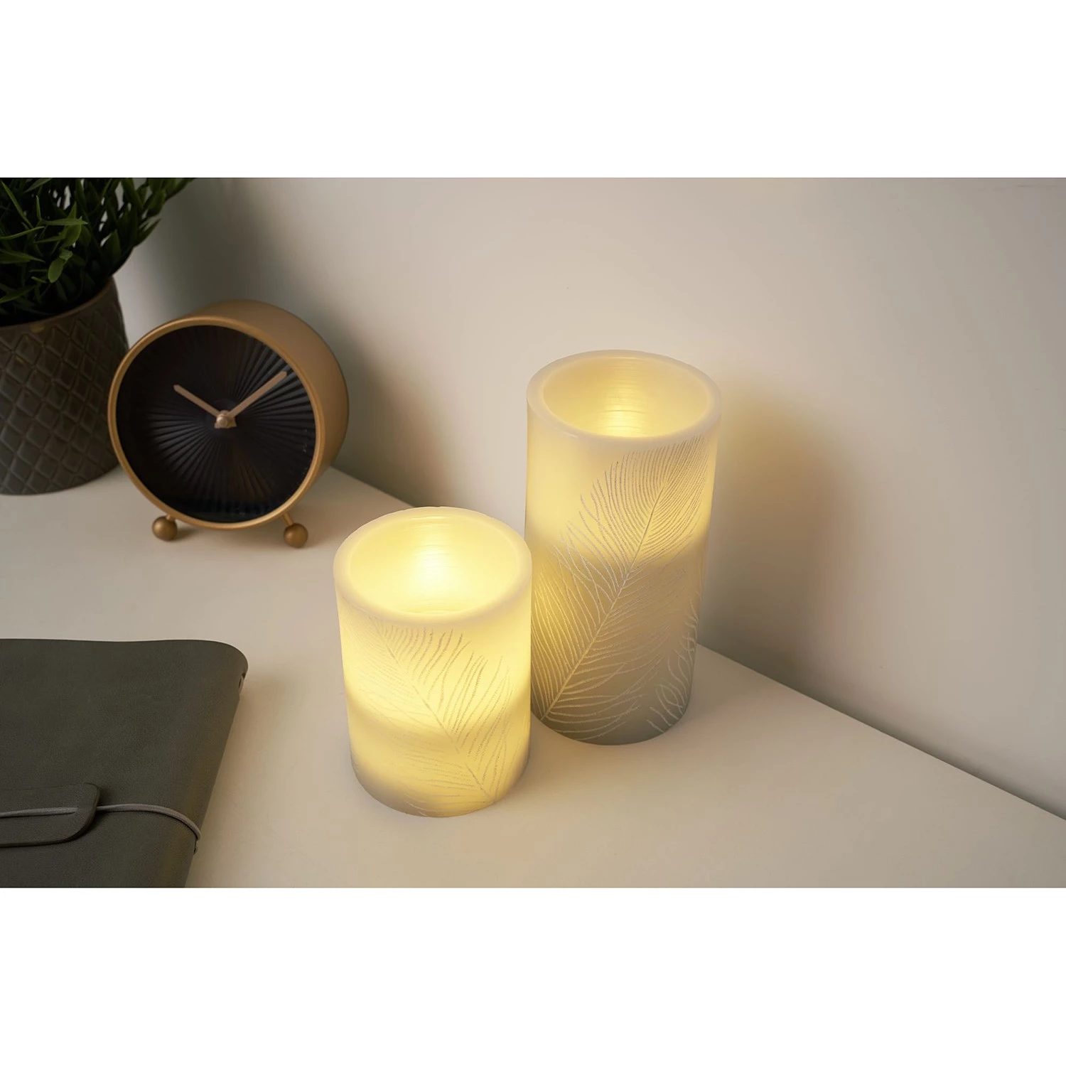 Pauleen Bougies en cire Cosy Feather (lot de 2) - Cire - 2 ampoules 3 Pauleen Bougies en cire Cosy Feather (lot de 2) - Cire - 2 ampoules – Image 3