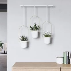 Umbra Suspension plante Triflora - Mélamine / Fer - Blanc / Laiton -Pas Cher Décoration Magasin 1000247901 210216 15365300031 MOOD DETAILS P000000001000247901 mood