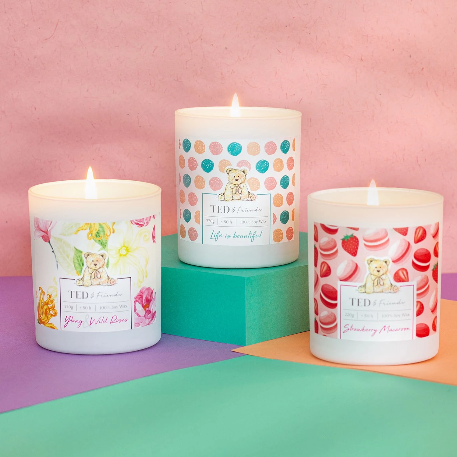 Ted & Friends Bougie parfumée Life is beautiful - Mélange de cire de soja - Multicolore 2 Ted & Friends Bougie parfumée Life is beautiful - Mélange de cire de soja - Multicolore – Image 2