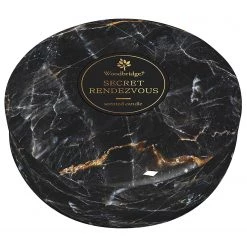 Woodbridge Candle Bougie parfumée Secret Rendezvous - Cire de paraffine - Noir - 470 g