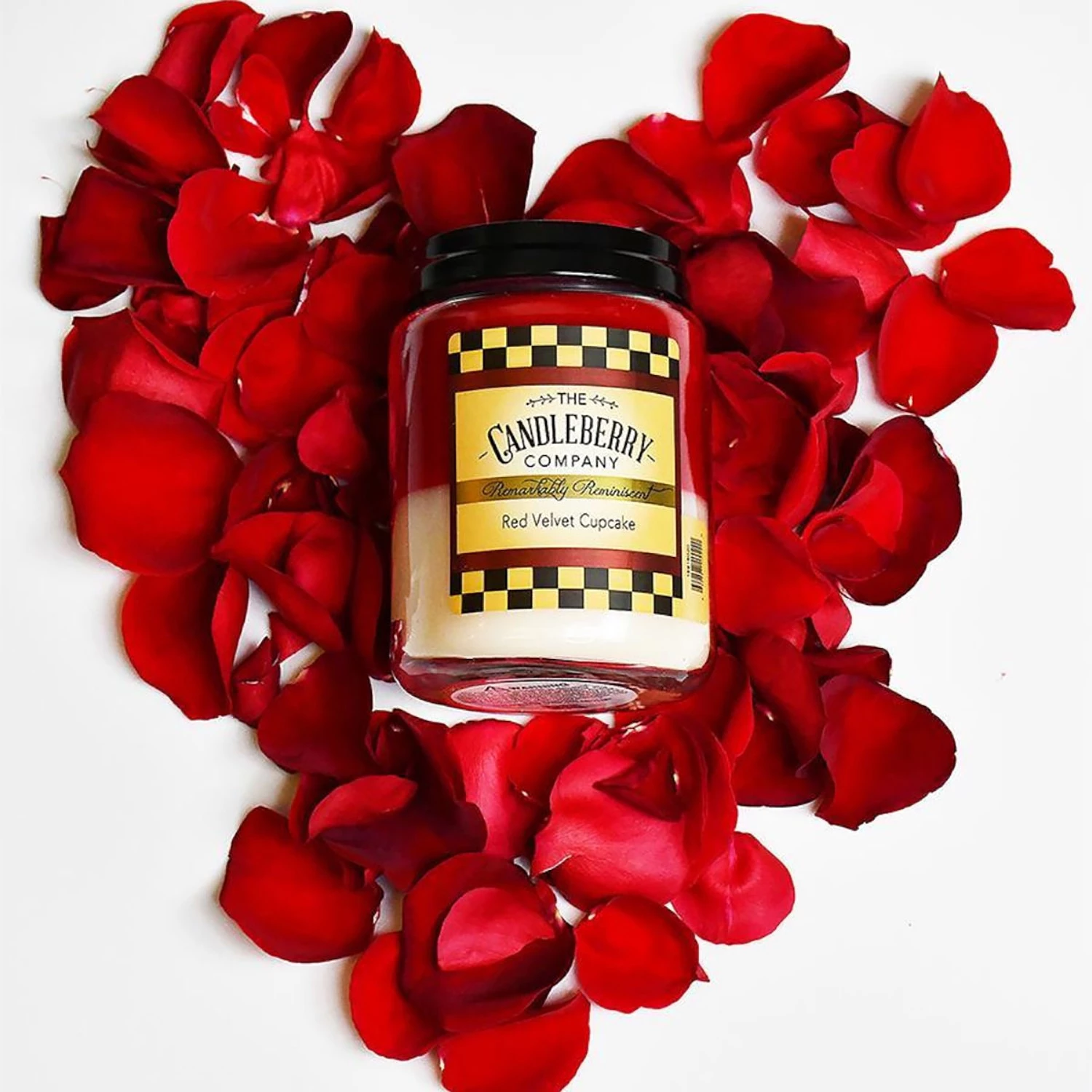 Candleberry Bougie parfumée Red Velvet Cupcake - Cire de paraffine - Rouge / Jaune - 570 g 2 Candleberry Bougie parfumée Red Velvet Cupcake - Cire de paraffine - Rouge / Jaune - 570 g – Image 2