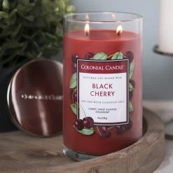 Colonial Candle Bougie parfumée Black Cherry - Mélange de cire de soja - Rouge - 538 g 7 Colonial Candle Bougie parfumée Black Cherry - Mélange de cire de soja - Rouge - 538 g -Pas Cher Décoration Magasin 1000271701 210625 16501100363 MOOD DETAILS P000000001000271701 mood
