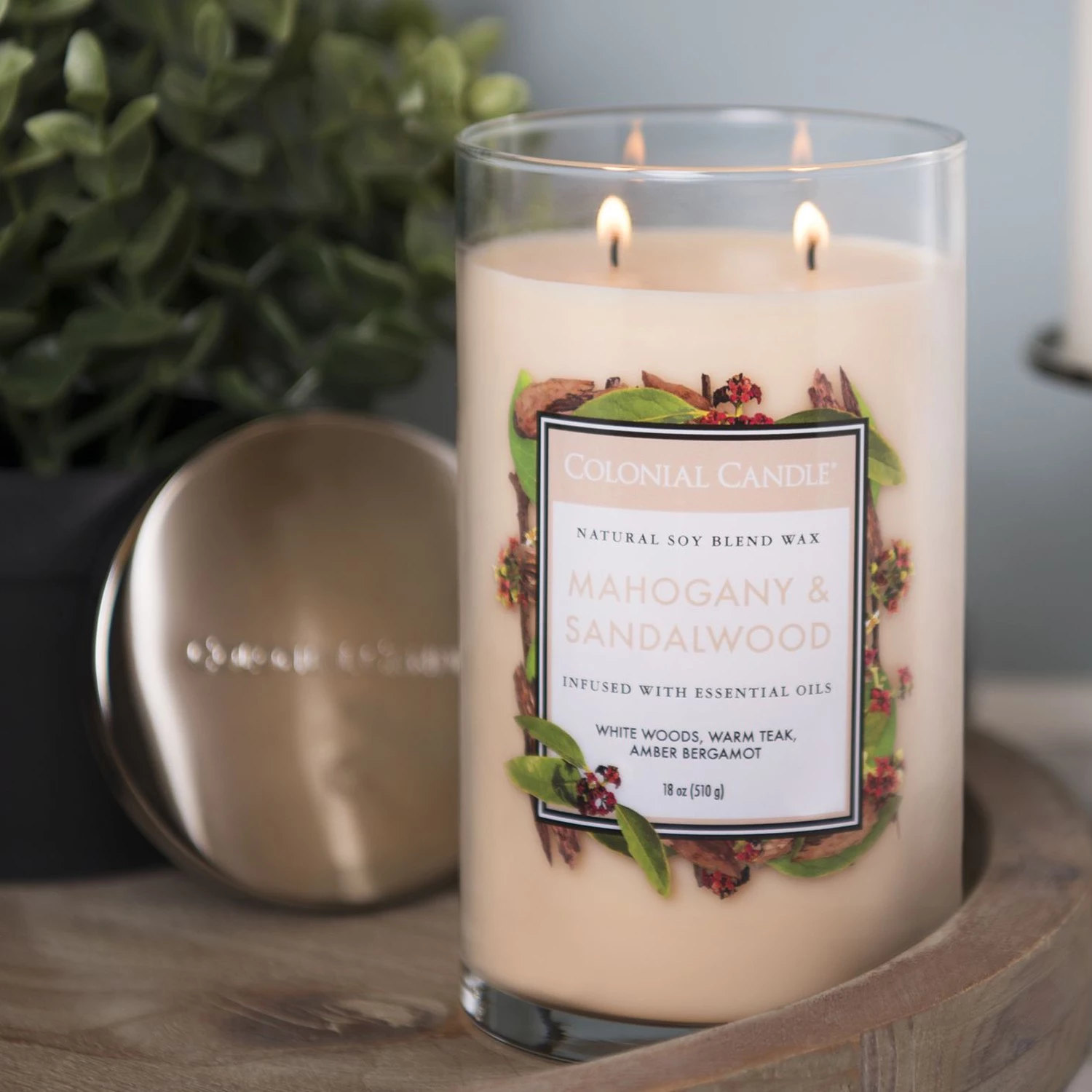 Colonial Candle Bougie parfumée Mahogany & Sandalwood - Mélange de cire de soja - Blanc - 538 g 4 Colonial Candle Bougie parfumée Mahogany & Sandalwood - Mélange de cire de soja - Blanc - 538 g – Image 4