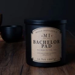 Colonial Candle Bougie parfumée Bachelor Pad - Mélange de cire de soja - Noir - 467 g -Pas Cher Décoration Magasin 1000271759 210625 16524700572 MOOD DETAILS P000000001000271759 mood