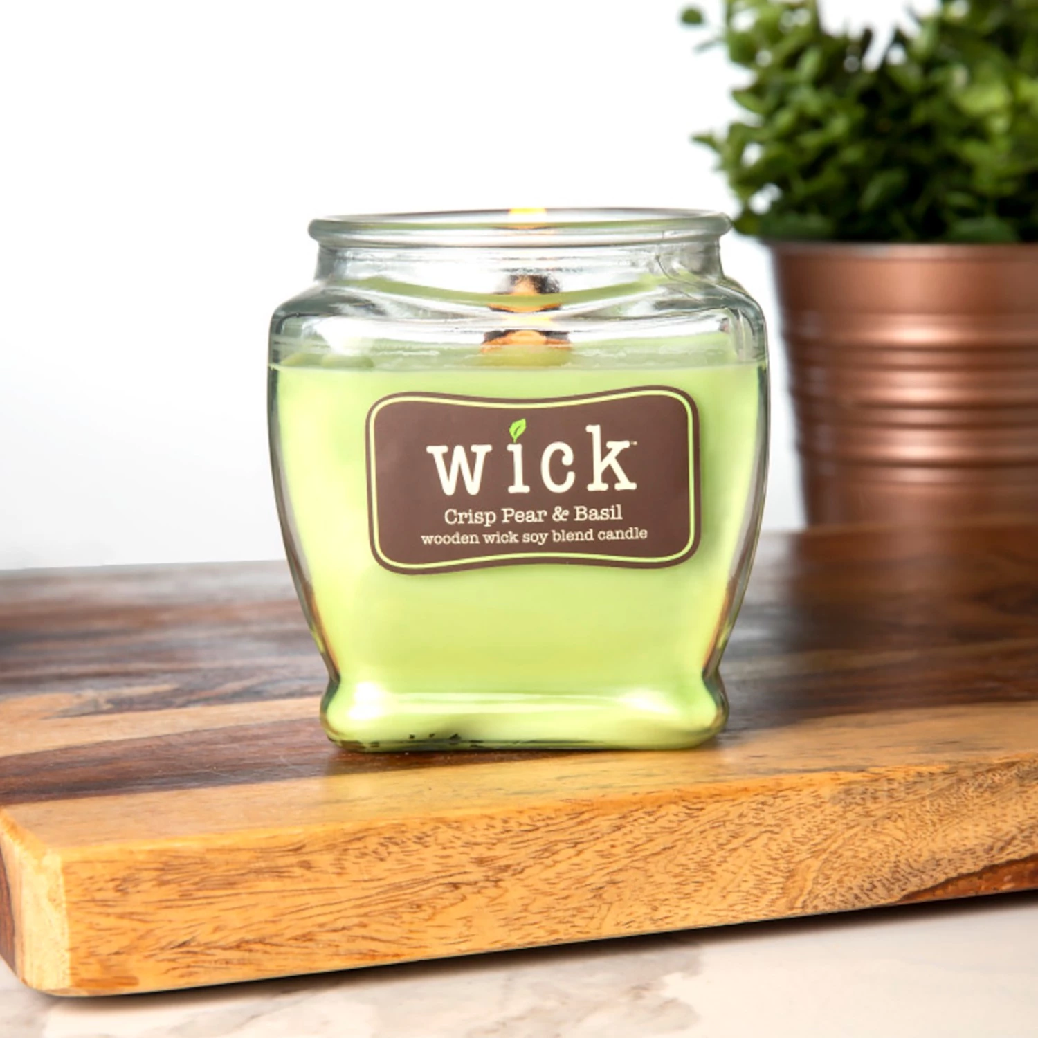 Colonial Candle Bougie parfumée Crisp Pear And Basil - Mélange de cire de soja - Vert - 425 g 3 Colonial Candle Bougie parfumée Crisp Pear And Basil - Mélange de cire de soja - Vert - 425 g – Image 3