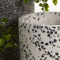 Twentyfour Bacs à fleurs Laure I (2 éléments) - Terrazzo - Blanc / Noir 7 Twentyfour Bacs à fleurs Laure I (2 éléments) - Terrazzo - Blanc / Noir -Pas Cher Décoration Magasin 1000276147 210625 13512000055 DETAILS P000000001000276147