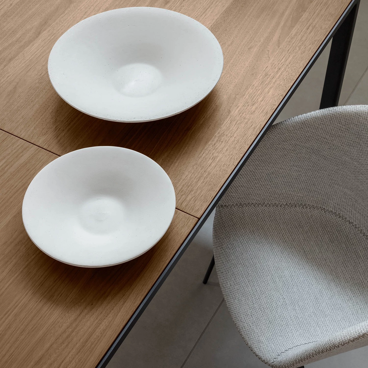 Twentyfour Plats (2 éléments) - Ciment - Blanc 2 Twentyfour Plats (2 éléments) - Ciment - Blanc – Image 2