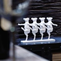 Kare Design Statuette Dancing Cows - Blanc - Pierre 7 Kare Design Statuette Dancing Cows - Blanc - Pierre -Pas Cher Décoration Magasin 1000277598 210707 09543500516 MOOD DETAILS P000000001000277598 mood