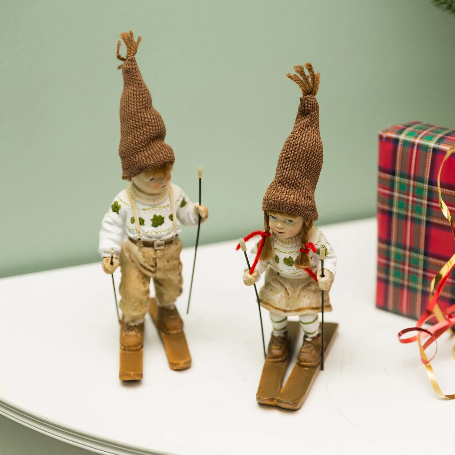 My Flair Déco de Noël Enfants à ski (2 éléments) - Polyrésine / Polyester PVC - Beige 2 My Flair Déco de Noël Enfants à ski (2 éléments) - Polyrésine / Polyester PVC - Beige – Image 2