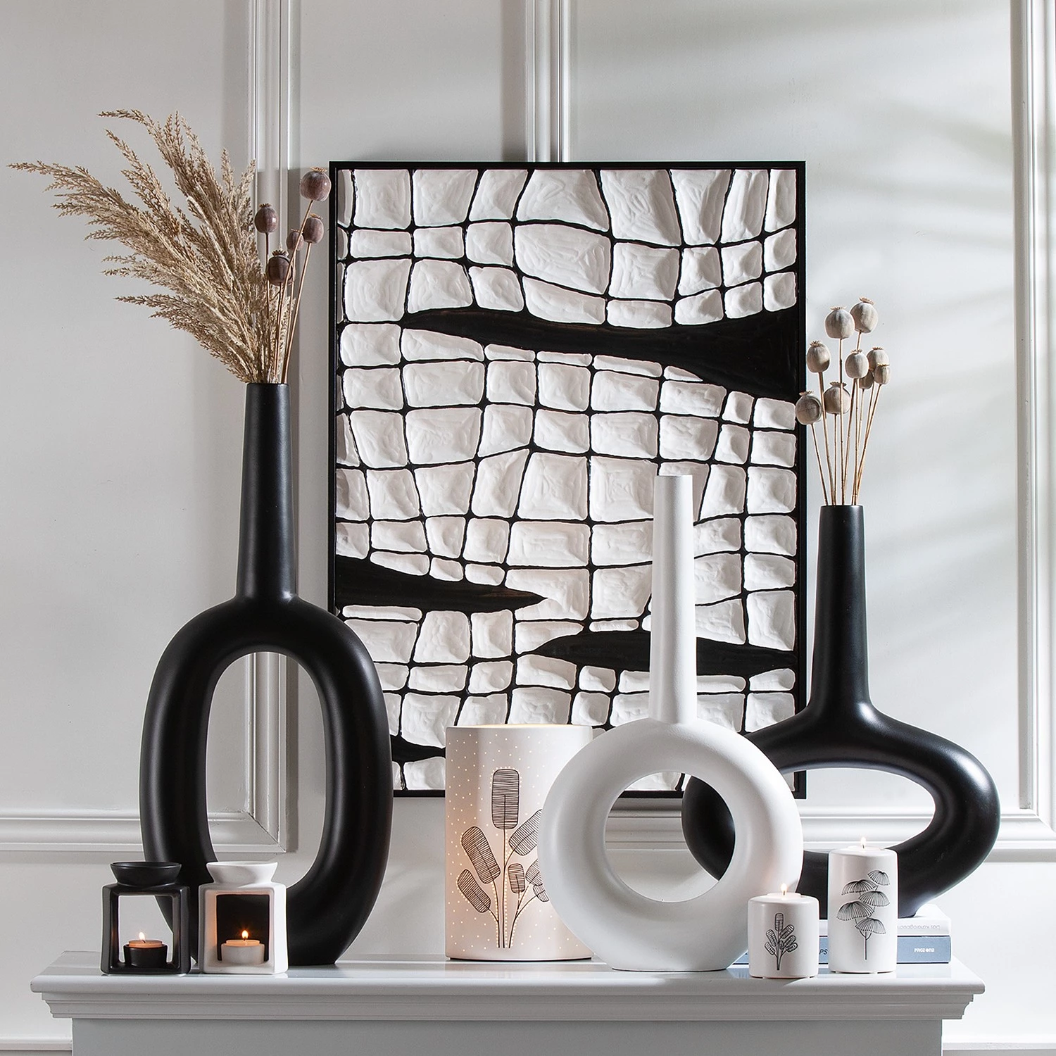 GILDE Vase Oval I - Aluminium - Noir - 39 x 50 x 7 cm 2 GILDE Vase Oval I - Aluminium - Noir - 39 x 50 x 7 cm – Image 2