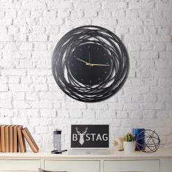 Twentyfour Horloge murale Lombez - Aluminium - Noir -Pas Cher Décoration Magasin 1000327479 220126 13505600022 MOOD DETAILS P000000001000327479 mood