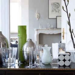 Butlers Vase INDIRA - Aluminium - Argenté - Diamètre : 8 cm -Pas Cher Décoration Magasin 1000337907 220225 050 DETAILS P000000001000337907