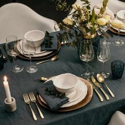 Butlers Assiette décorative BANQUET IV - Aluminium - Doré -Pas Cher Décoration Magasin 1000339349 220307 021 MOOD DETAILS P000000001000339349 mood