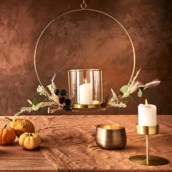 Butlers Anneau décoratif LUNA II - Fer - Doré -Pas Cher Décoration Magasin 1000339371 220307 021 MOOD DETAILS P000000001000339371 mood