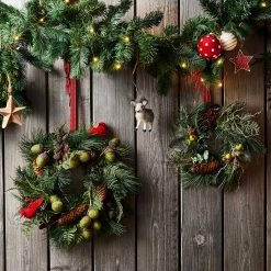 Butlers Guirlande sapin WINTERGREEN - PVC / Métal / Papier - Vert foncé 5 Butlers Guirlande sapin WINTERGREEN - PVC / Métal / Papier - Vert foncé -Pas Cher Décoration Magasin 1000339901 220310 021 MOOD DETAILS P000000001000339901 mood