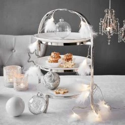 Butlers Guirlande lumineuse FEATHERS II - Acier / Polyester PVC - 20 ampoules 7 Butlers Guirlande lumineuse FEATHERS II - Acier / Polyester PVC - 20 ampoules -Pas Cher Décoration Magasin 1000360436 220630 021 MOOD DETAILS P000000001000360436 mood