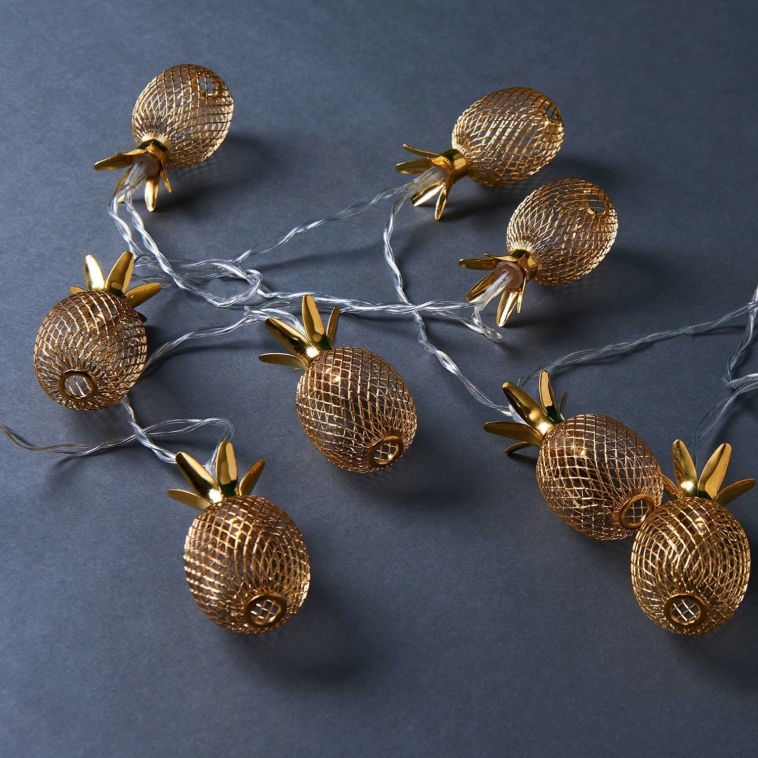 Butlers Guirlande lumineuse MIAMI - Fer / Cuivre / Polyester PVC - 10 ampoules 4 Butlers Guirlande lumineuse MIAMI - Fer / Cuivre / Polyester PVC - 10 ampoules – Image 4