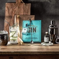 Butlers Décoration de Noël HANG ON Gin - Verre transparent - Bleu -Pas Cher Décoration Magasin 1000365557 220728 021 MOOD DETAILS P000000001000365557 mood