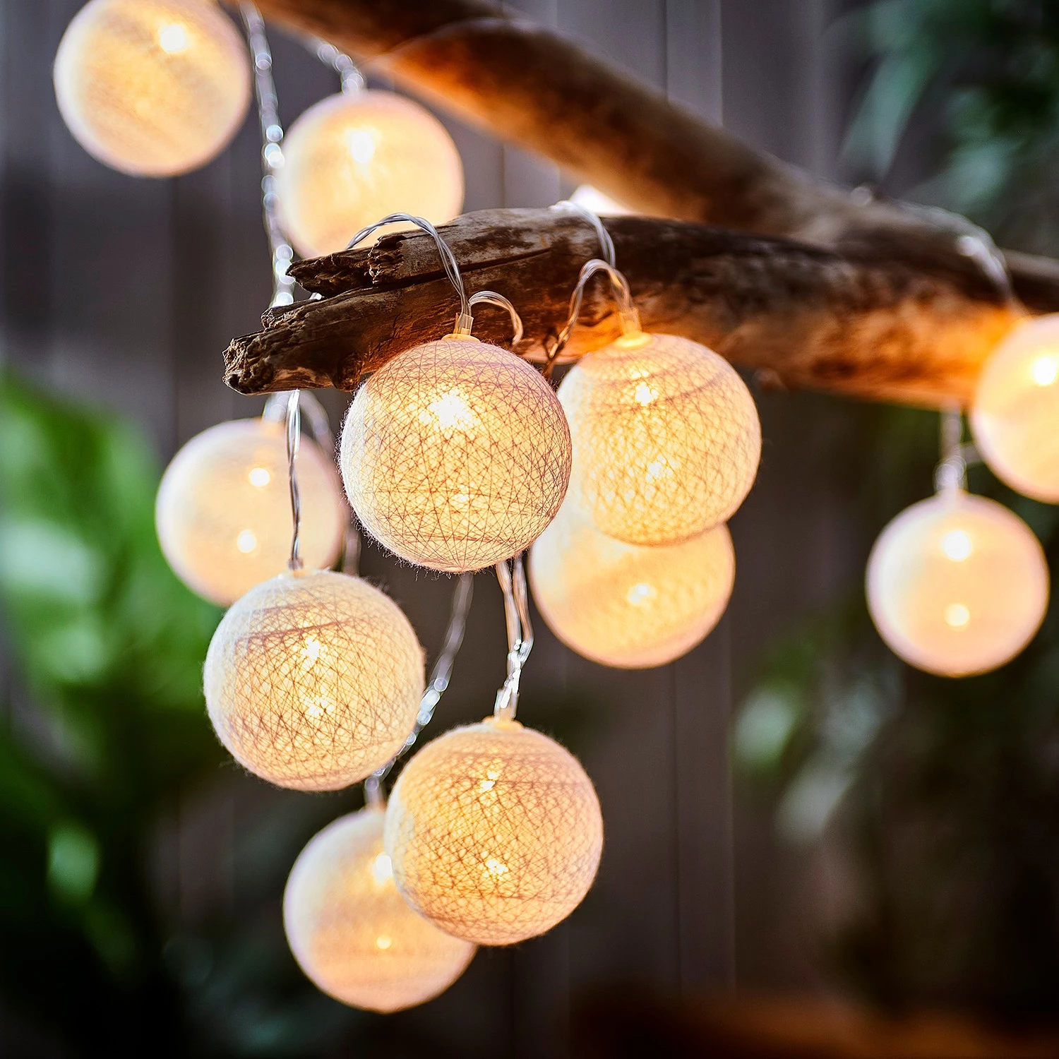 Butlers Guirlande lumineuse LES PETITES BELLE - Cuivre / Jute - Rosé 4 Butlers Guirlande lumineuse LES PETITES BELLE - Cuivre / Jute - Rosé – Image 4